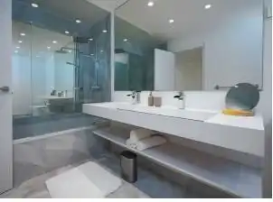 Baño de Apartamento en venta en Medina de las Torres con Aire acondicionado, Terraza y Piscina