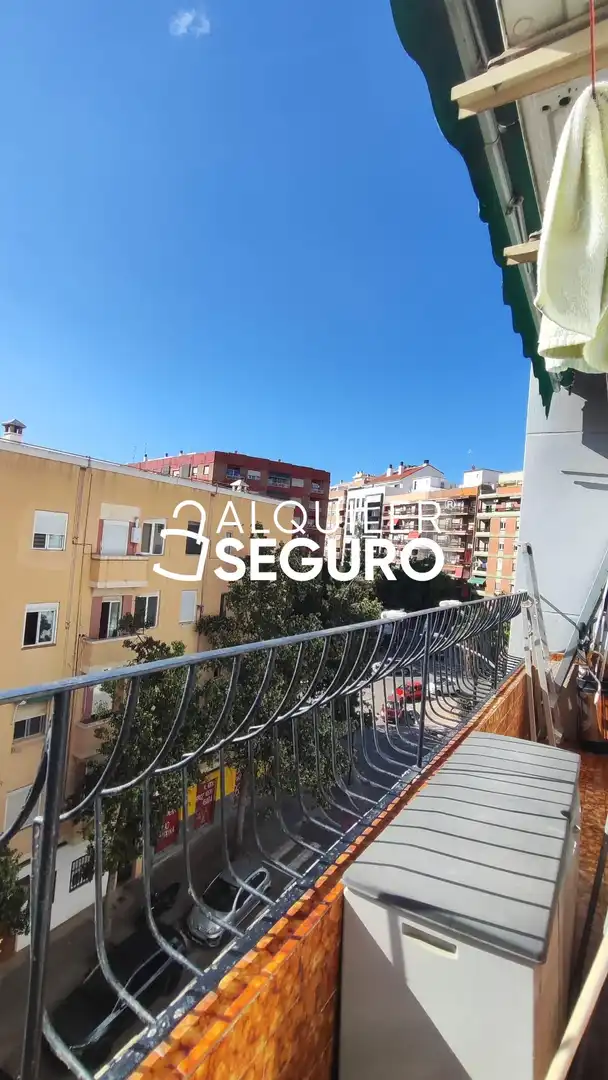 Vista exterior de Pis de lloguer en Valencia amb Aire condicionat, Terrassa i Moblat