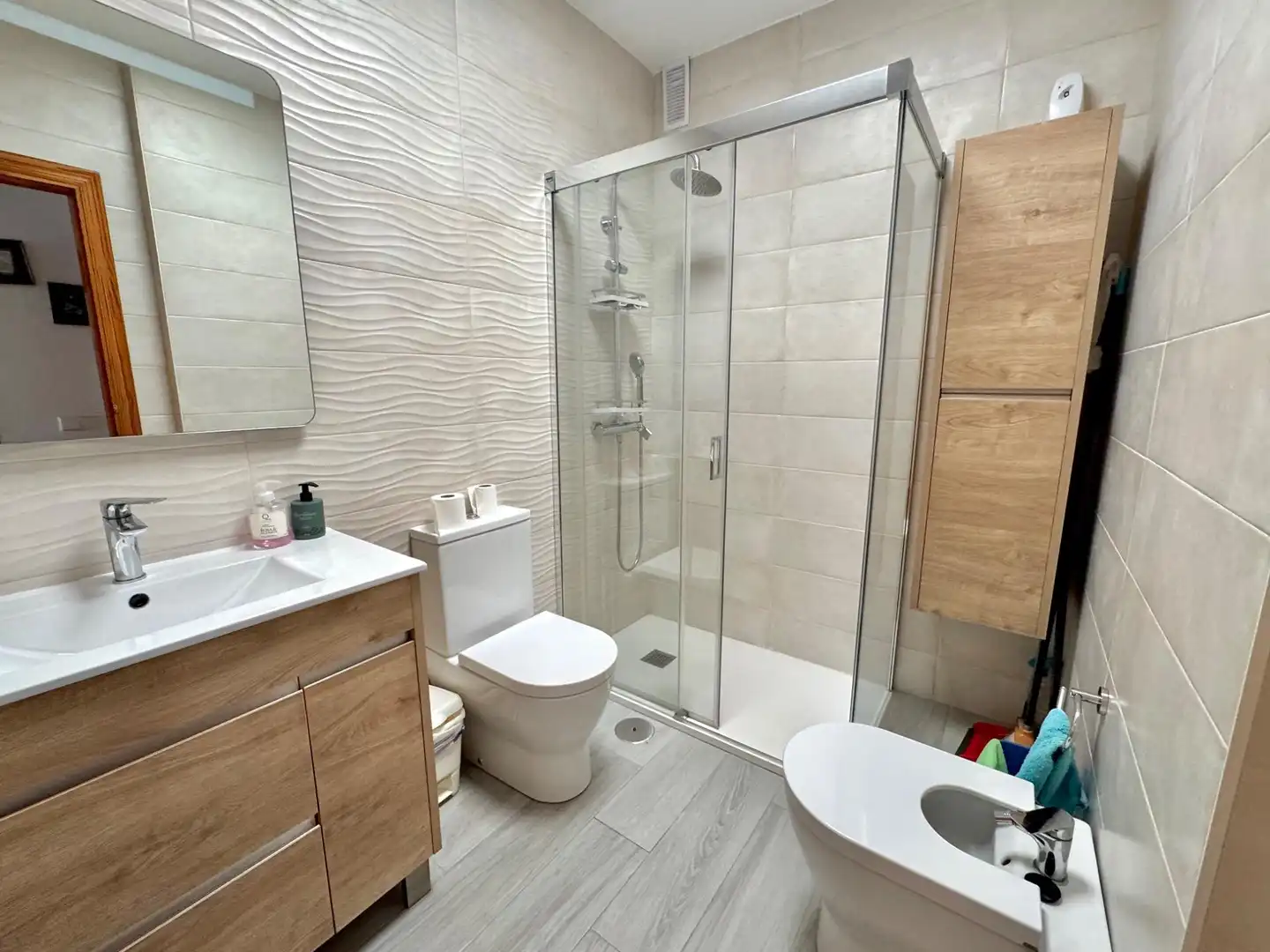 Baño de Casa adosada en venta en Roquetas de Mar con Aire acondicionado, Terraza y Trastero