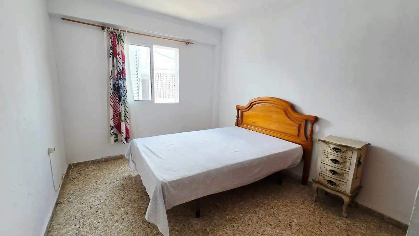 Dormitori de Apartament en venda en Oliva amb Terrassa, Moblat i Forn