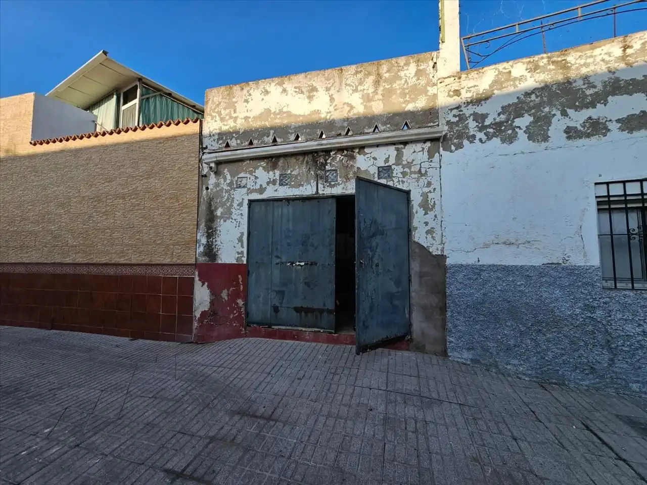 Vista exterior de Casa o xalet en venda en La Rinconada