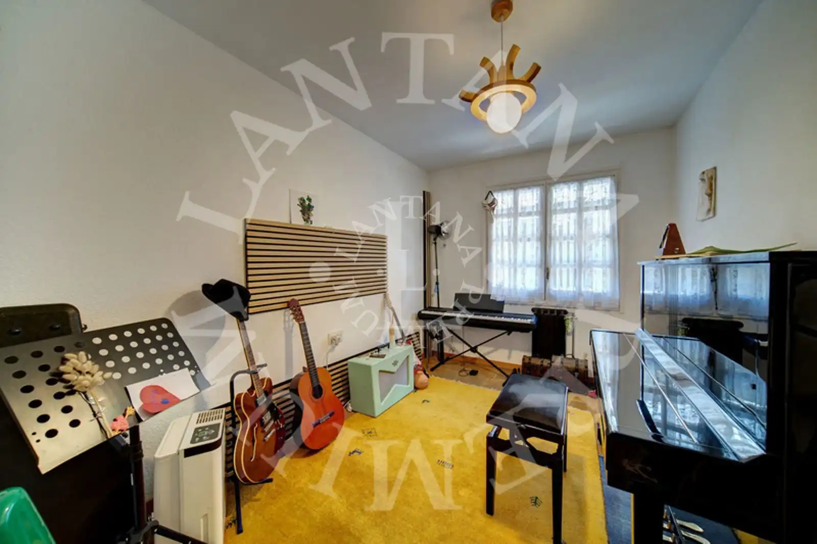 Houses for sale in Naut Aran  with Storage room