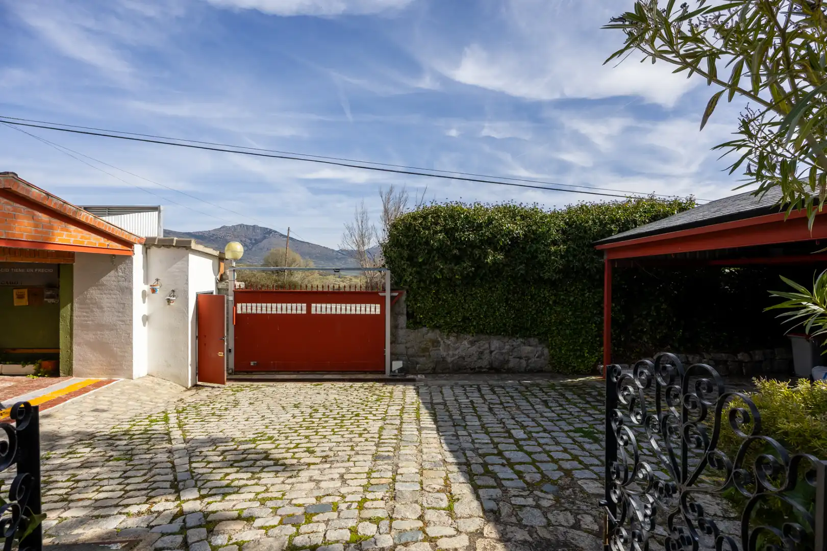 Vista exterior de Casa o chalet en venta en Guadarrama con Calefacción, Terraza y Trastero