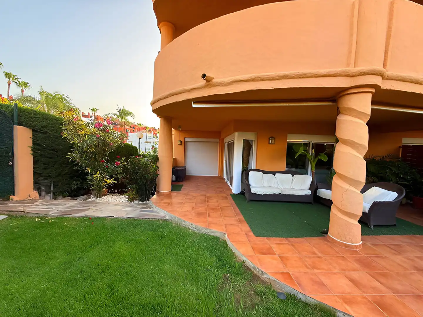 Apartamento con piscina en venta en Calahonda, imagen 7