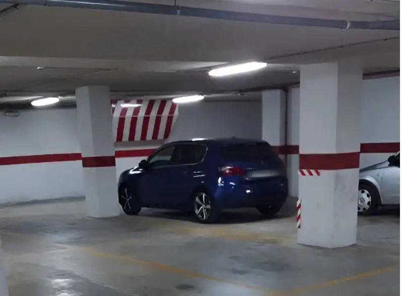 Einzelparkplatz zum Verkauf in Avinguda Reis Catòlics 24, imagen 3