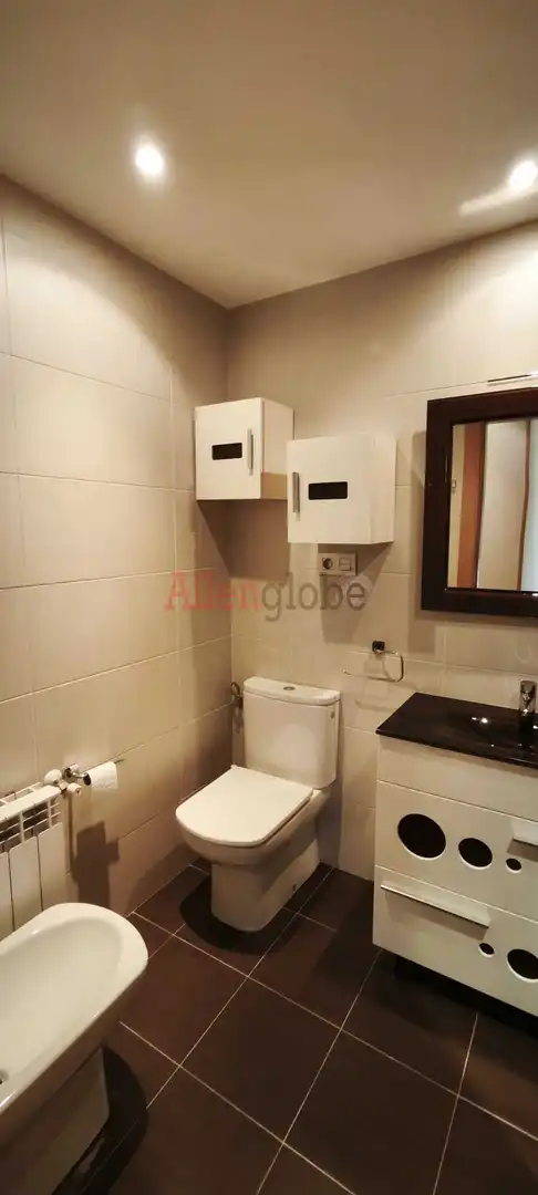 Piso de alquiler en Montecerrao