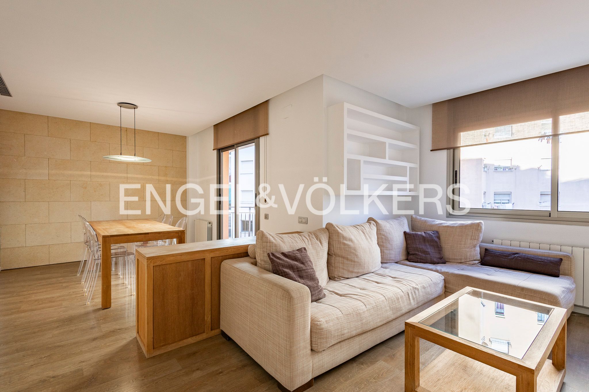 Living room of Apartment for sale in L'Hospitalet de Llobregat  with Air Conditioner, Heating and Balcony