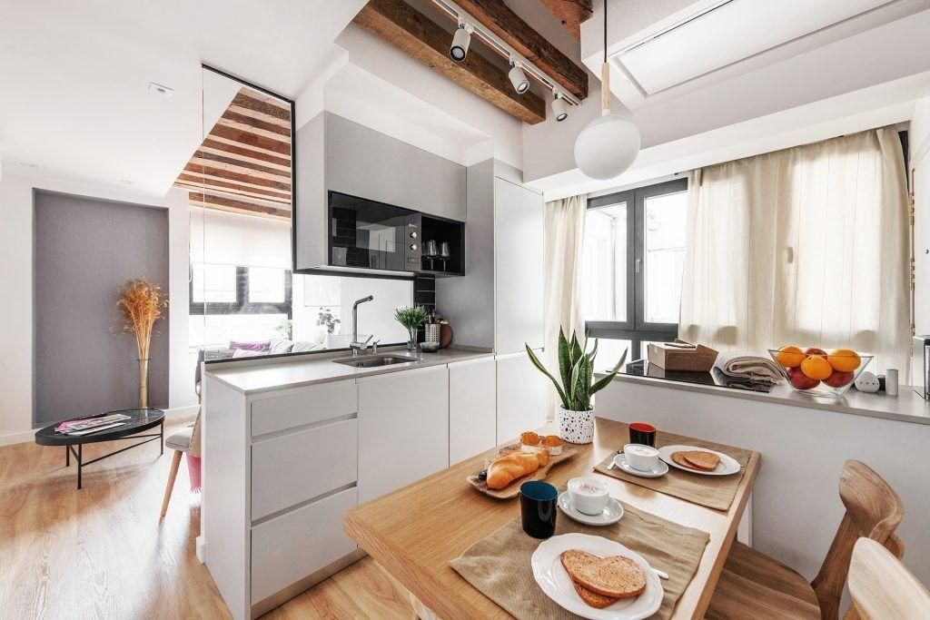 Kitchen of Flat to rent in  Madrid Capital  with Air Conditioner and Heating