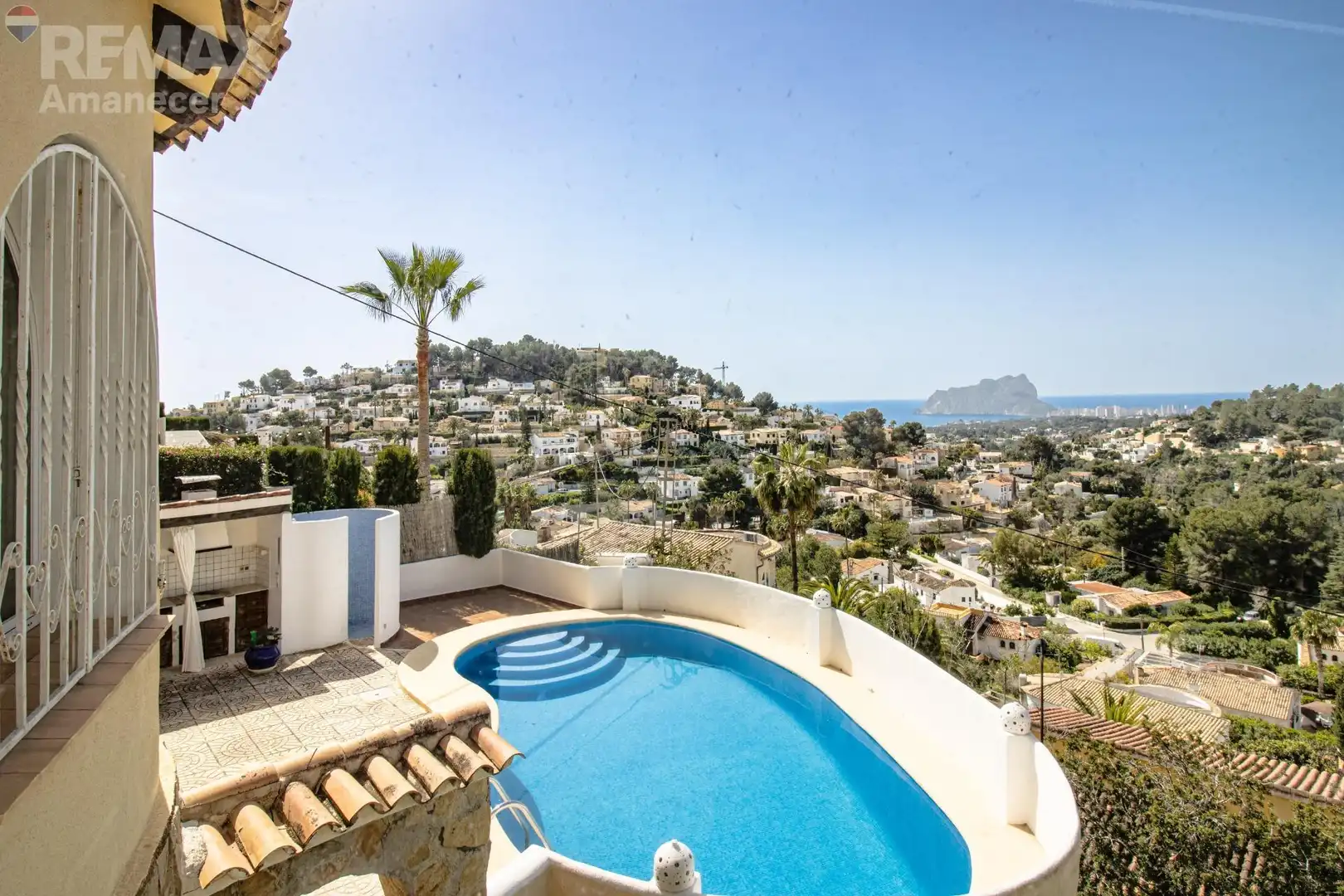 Villa mit Pool zum Verkauf in AV CALCIDES LES