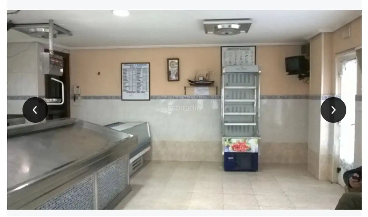 Business premises for sale in Calle Deltebre 4, imagen 2