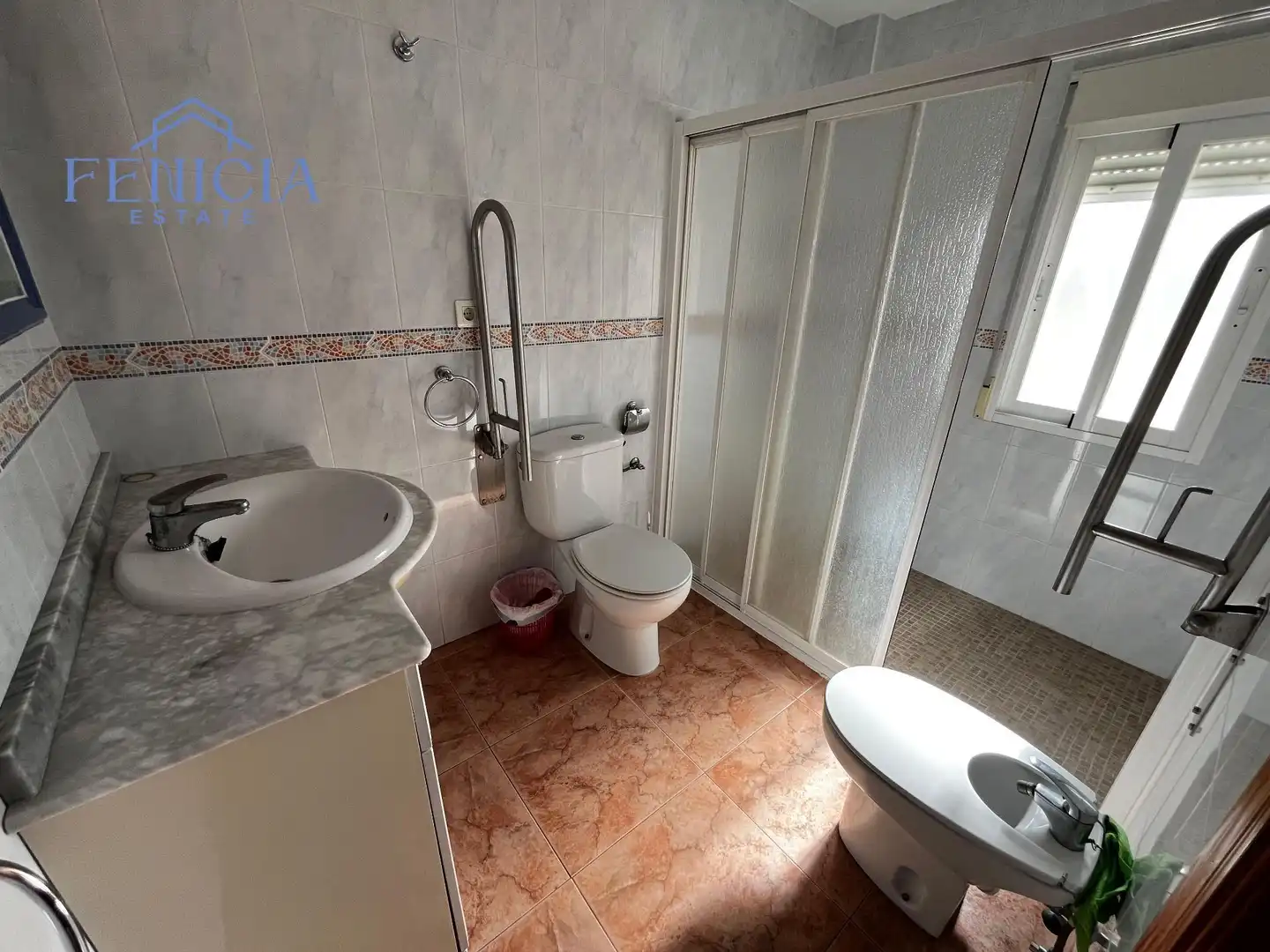 Baño de Finca rústica en venta en Lentegí con Aire acondicionado, Jardín privado y Terraza