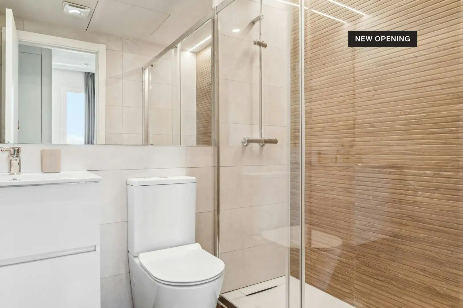 Badezimmer von Wohnung zur Miete in Madrid mit Klimaanlage, Heizung und Privatgarten