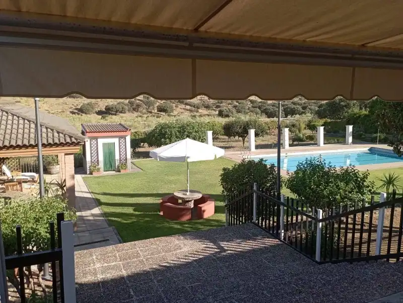 Xalet amb terrassa en venda a Malpartida de Plasencia