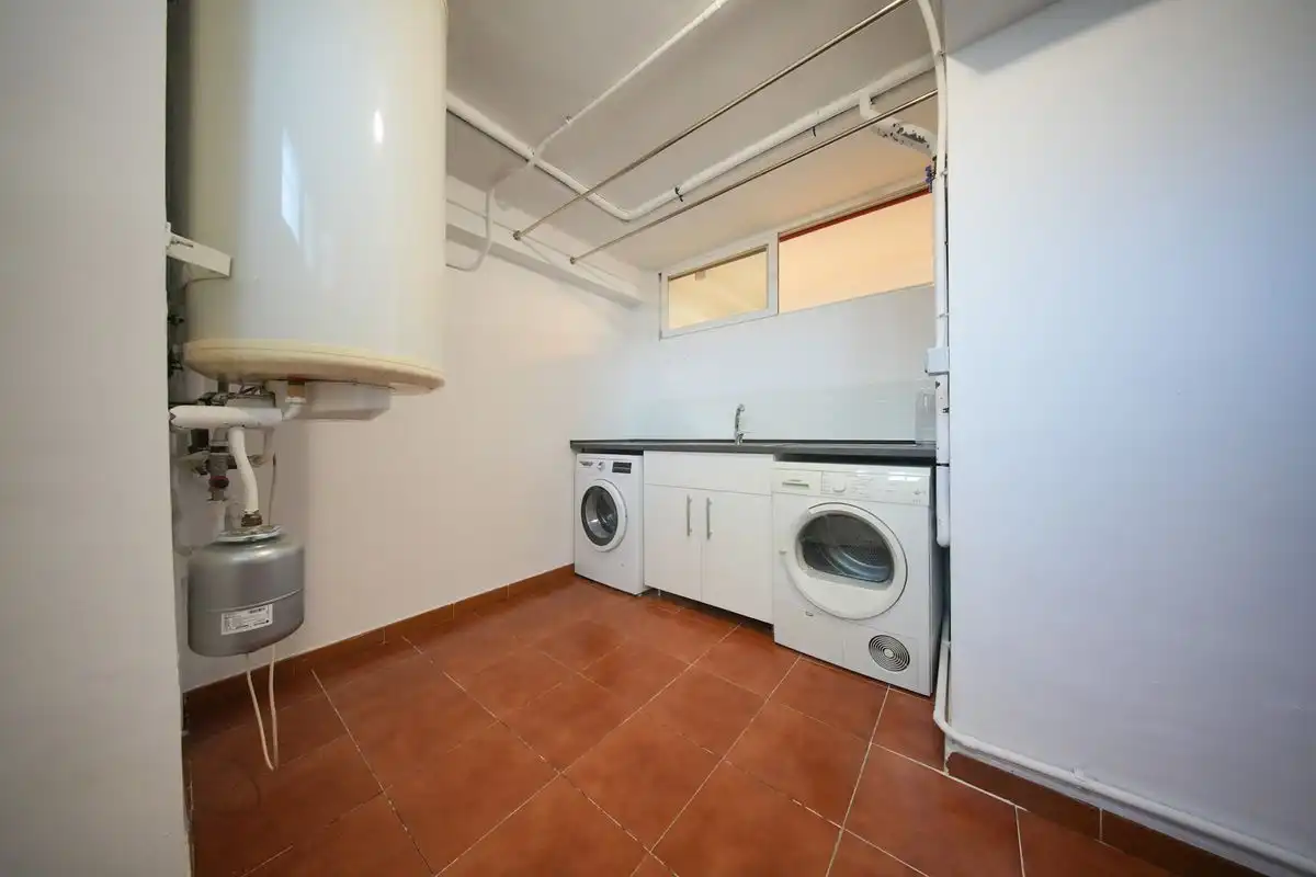 Casa adosada en venta en Pozuelo de Alarcón con Aire acondicionado, Calefacción y Jardín privado