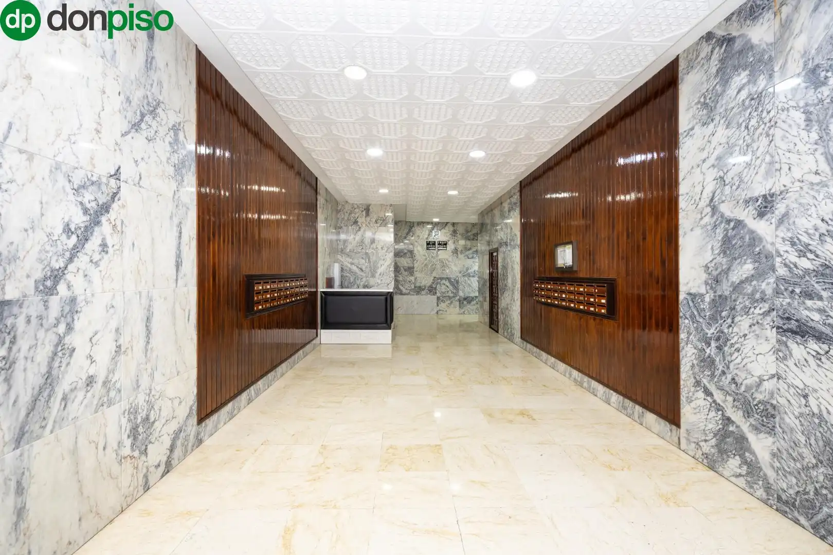 Apartament en venda en Granada amb Calefacció