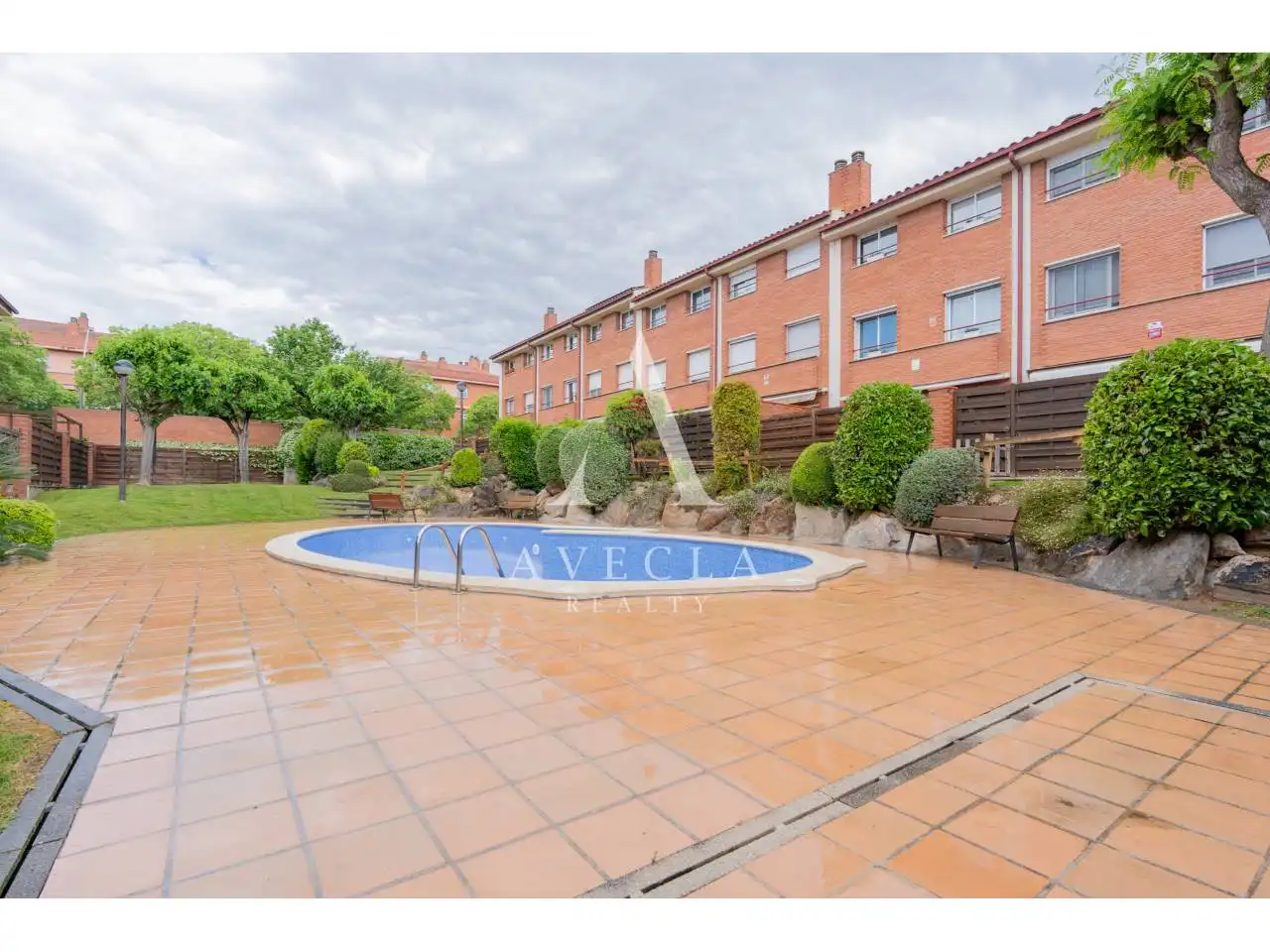 Garden of Detached homes for sale in Sant Cugat del Vallès  with Air Conditioner, Heating and Parquet flooring