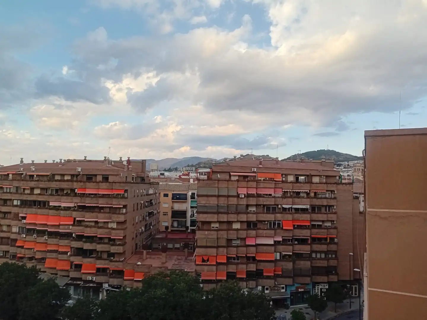 Piso con terraza en alquiler en Calle Martínez de la Rosa, imagen 2