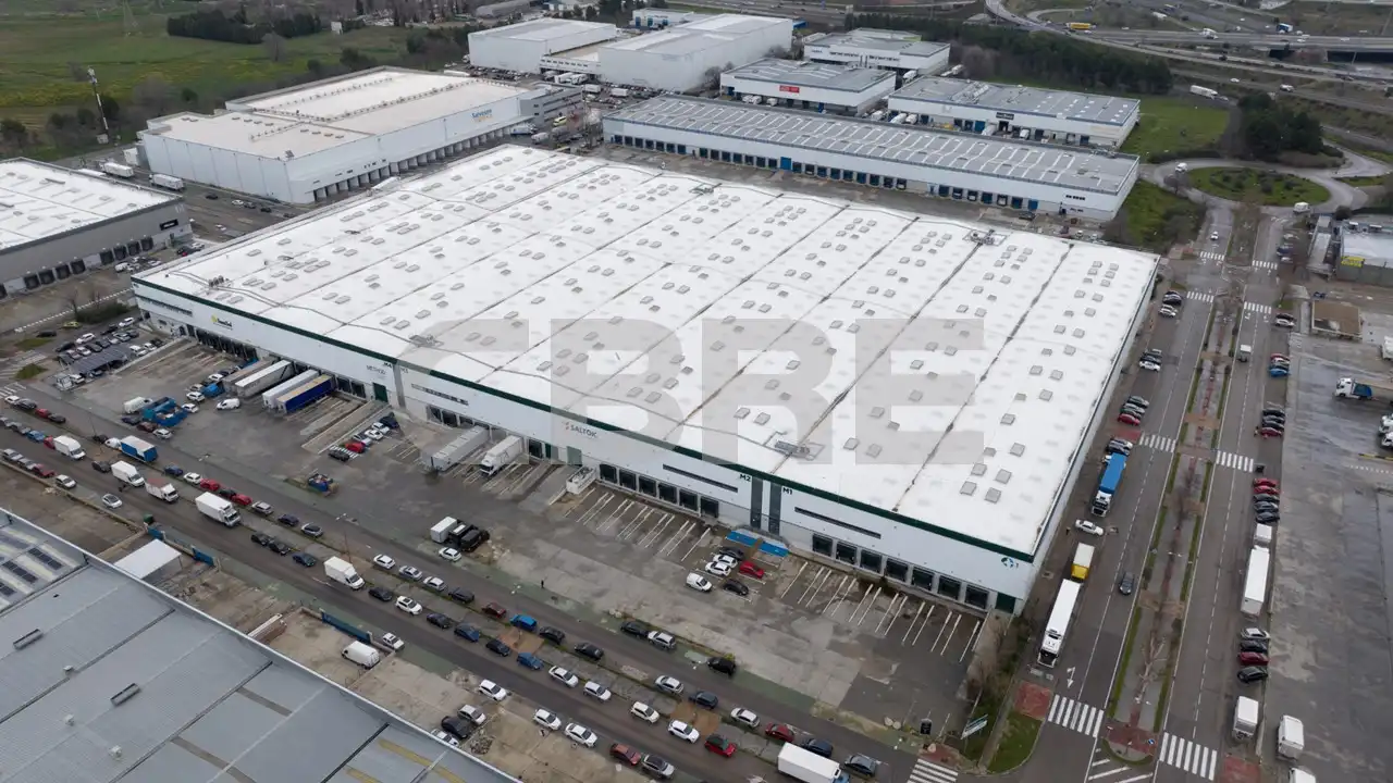 Nave industrial in affitto a Calle Río Zújar 25
