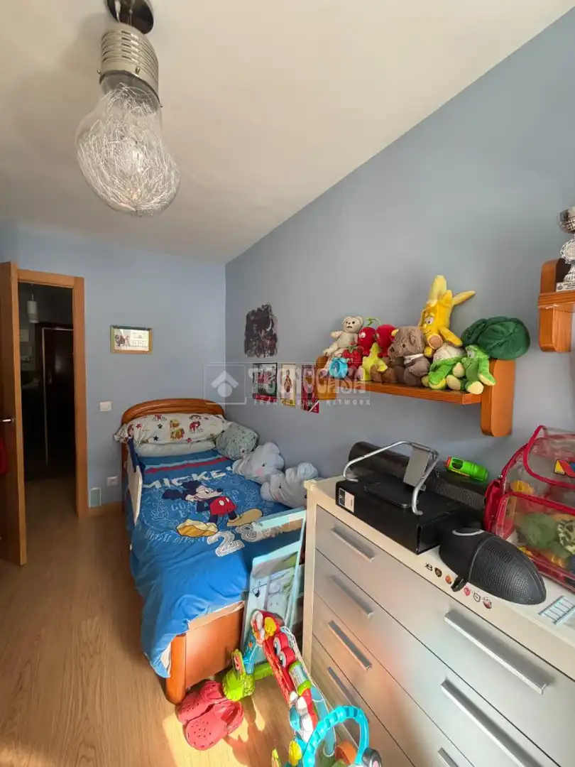 Schlafzimmer von Wohnung zum Verkauf in Madrid mit Heizung, Parkett und Möbliert