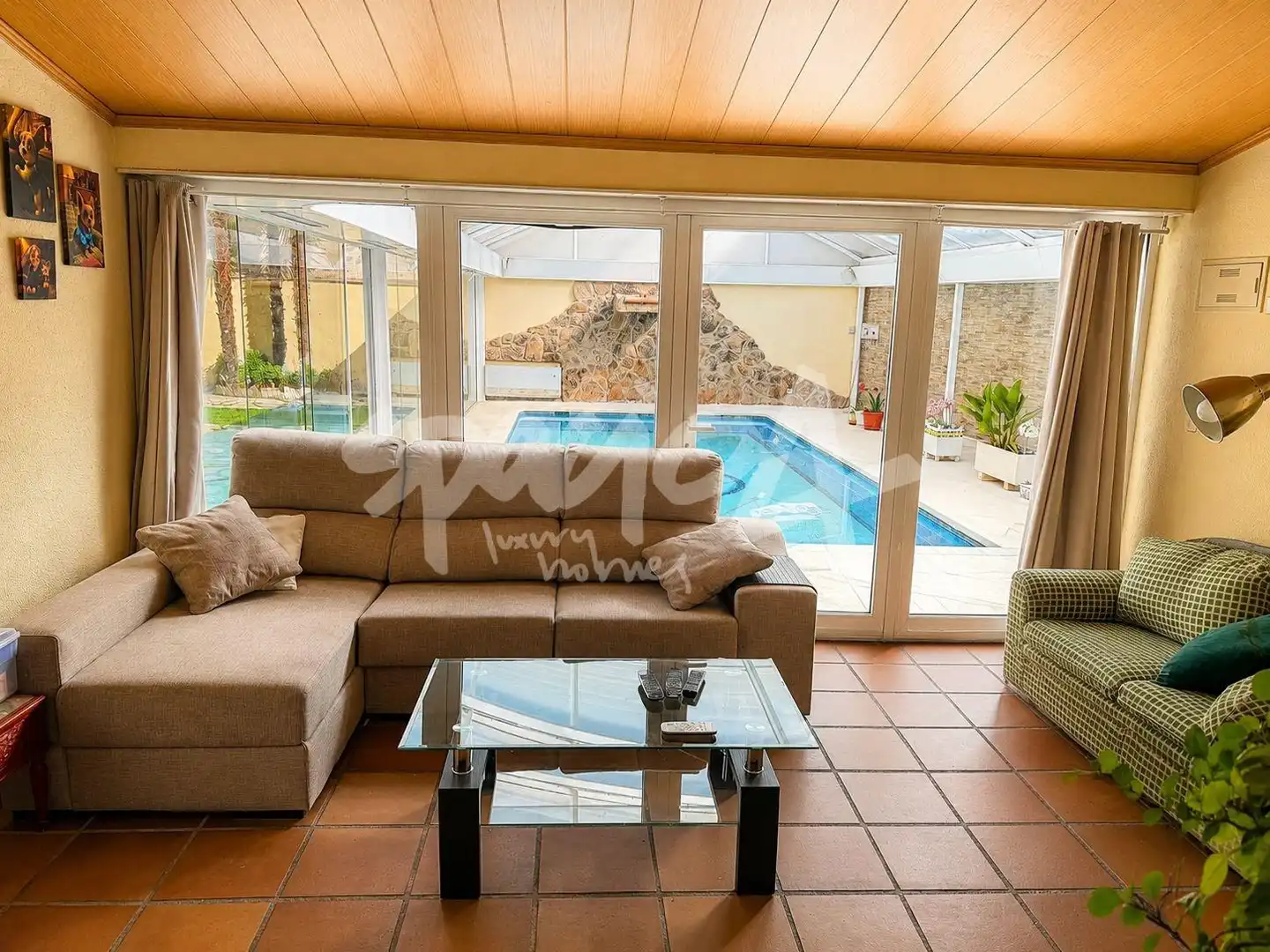 Living room of Houses for sale in San Lorenzo de El Escorial  with Community pool