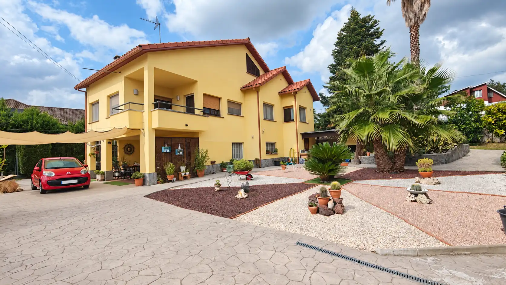 Detached house with pool for sale in Bigues i Riells del Fai