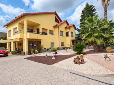Xalet amb piscina en venda a Bigues i Riells del Fai
