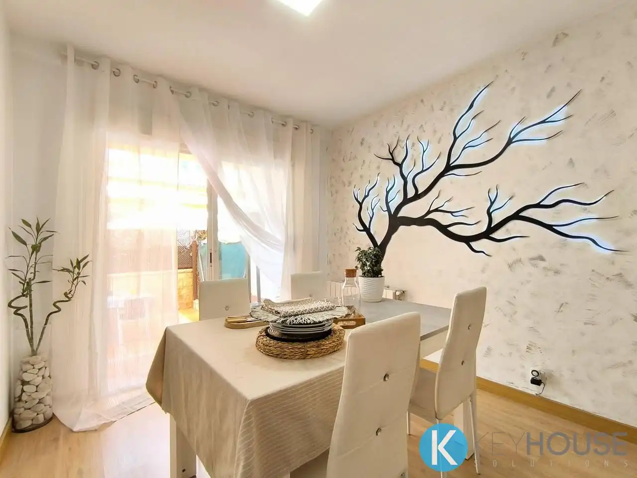 Comedor de Casa adosada en venta en Villalbilla con Aire acondicionado, Calefacción y Jardín privado