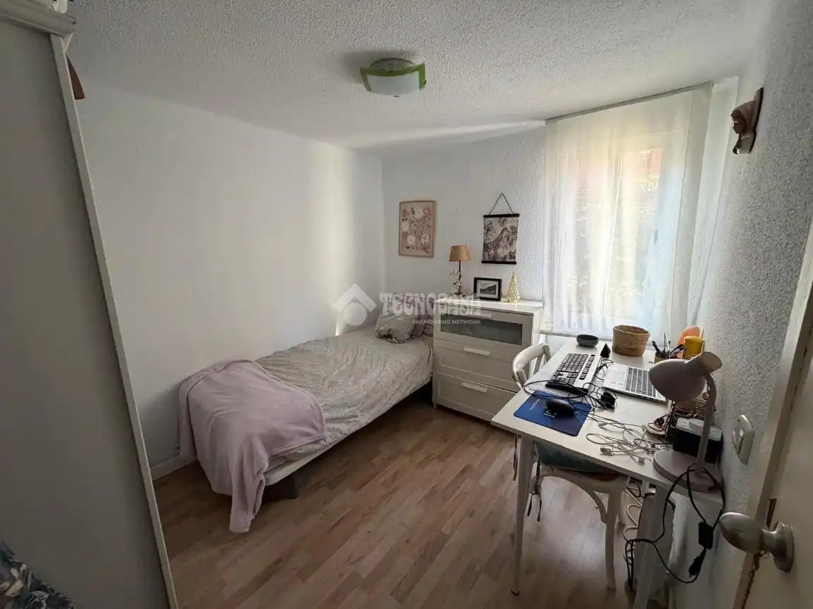 Bedroom of Flat for sale in Madrid  with Air Conditioner and Heating