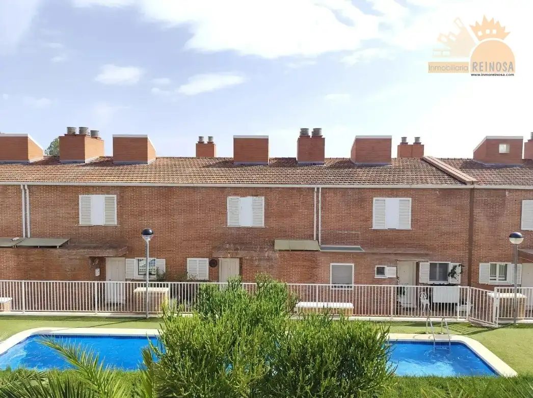 Vista exterior de Casa adosada de lloguer en Molina de Segura amb Aire condicionat, Terrassa i Moblat