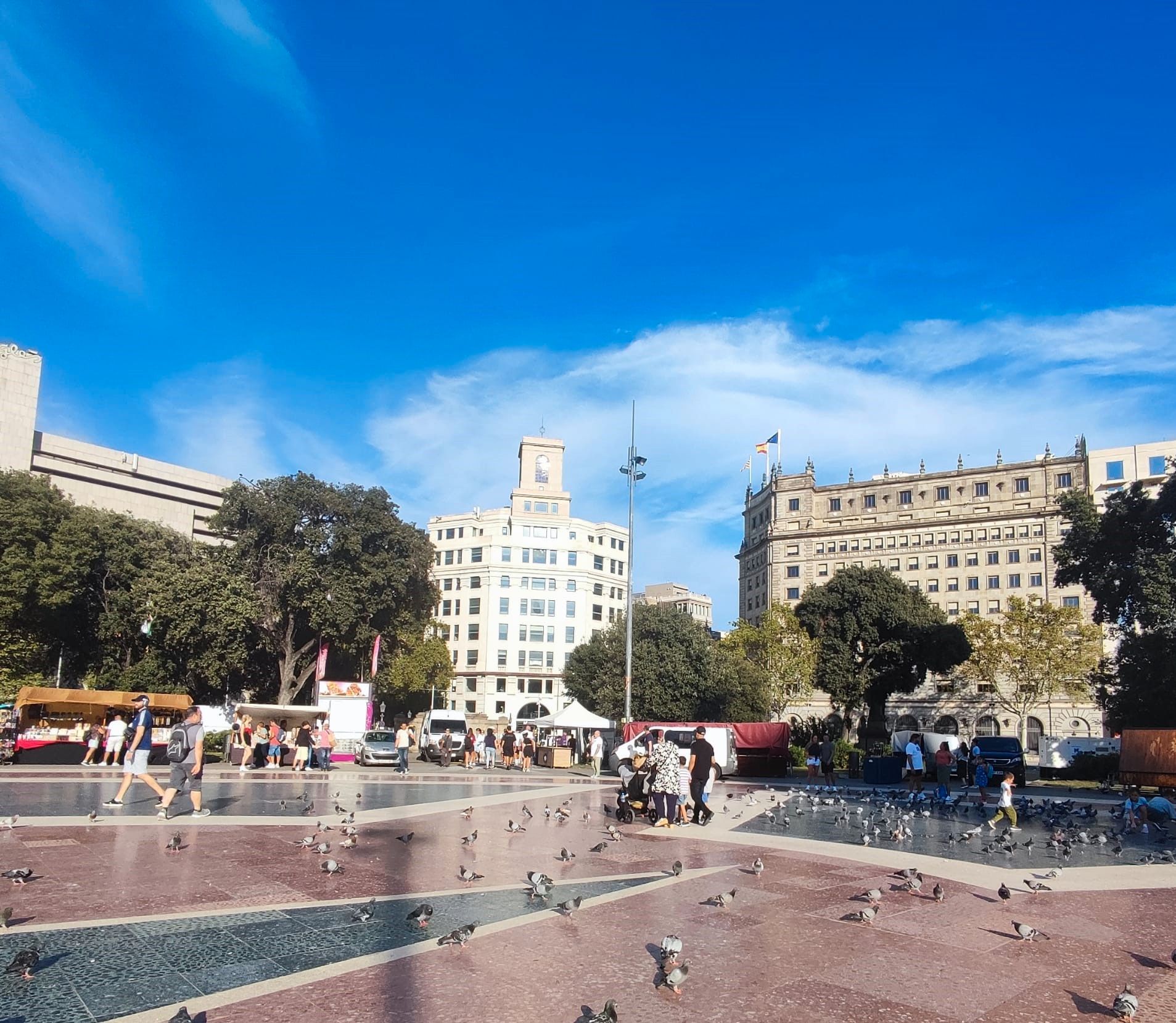 Vista exterior de Edifici en venda en  Barcelona Capital