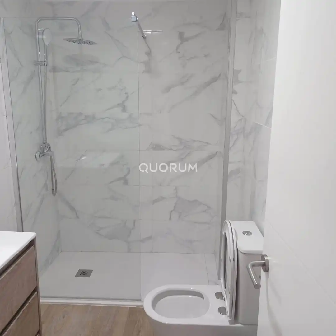 Bathroom of Flat for rent in Leioa  with Heating, Terrace and Furnished