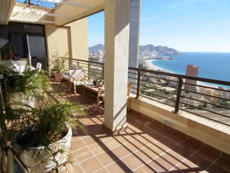 Ático con piscina en venta en Playa de Poniente