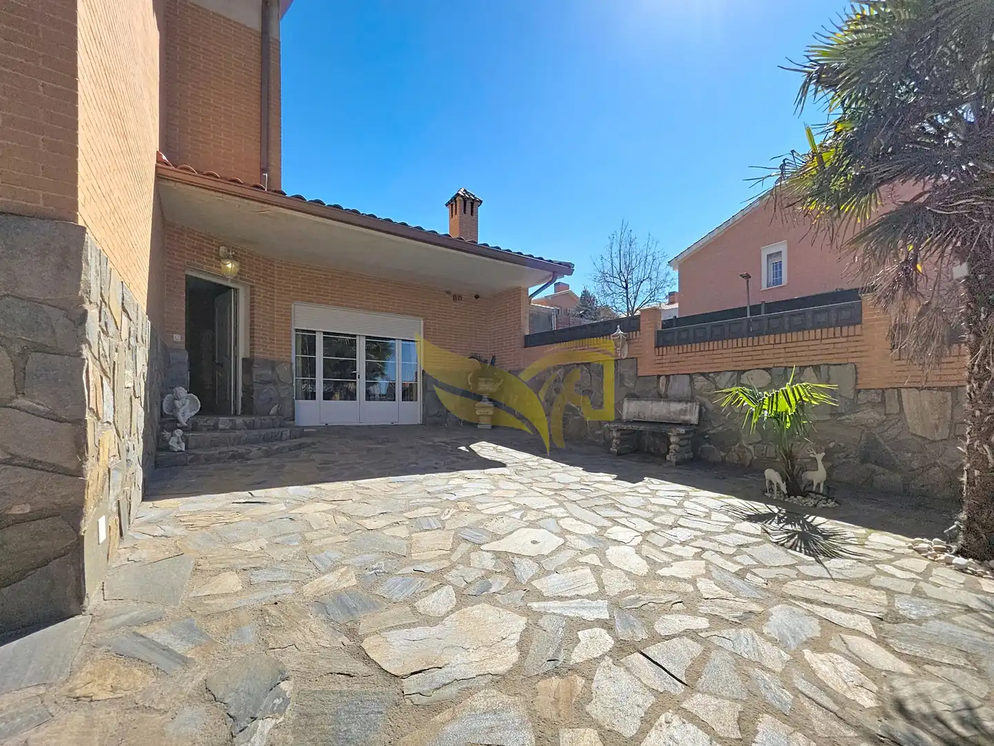 Jardín de Casa adosada en venta en Aranjuez con Aire acondicionado, Calefacción y Jardín privado