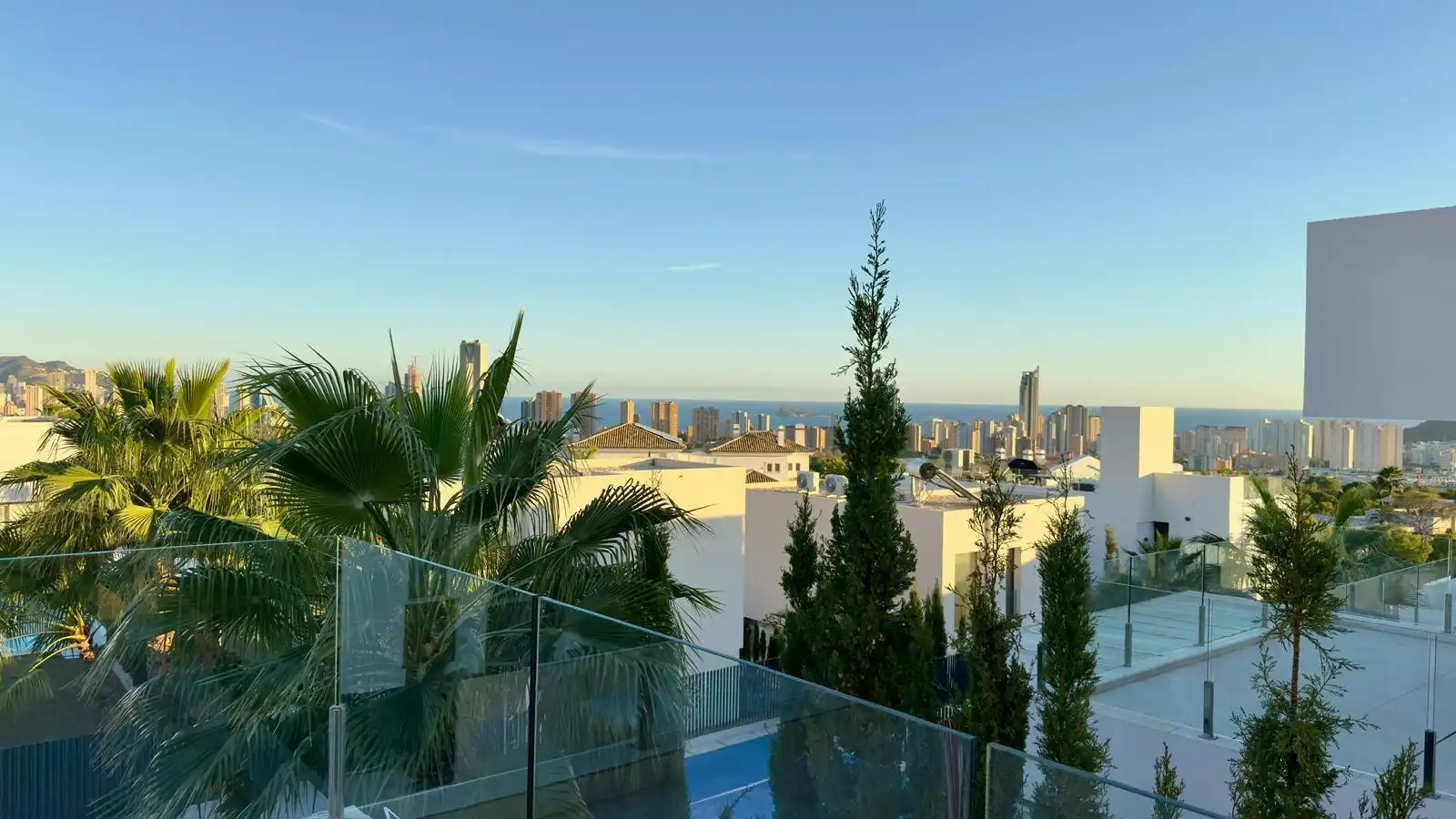 Vista exterior de Casa o chalet de alquiler en Finestrat con Aire acondicionado, Calefacción y Jardín privado