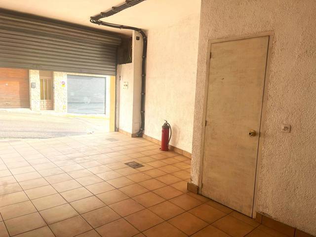 Garaje en Venta en Giralda en Residencial Blanes - Vistamar