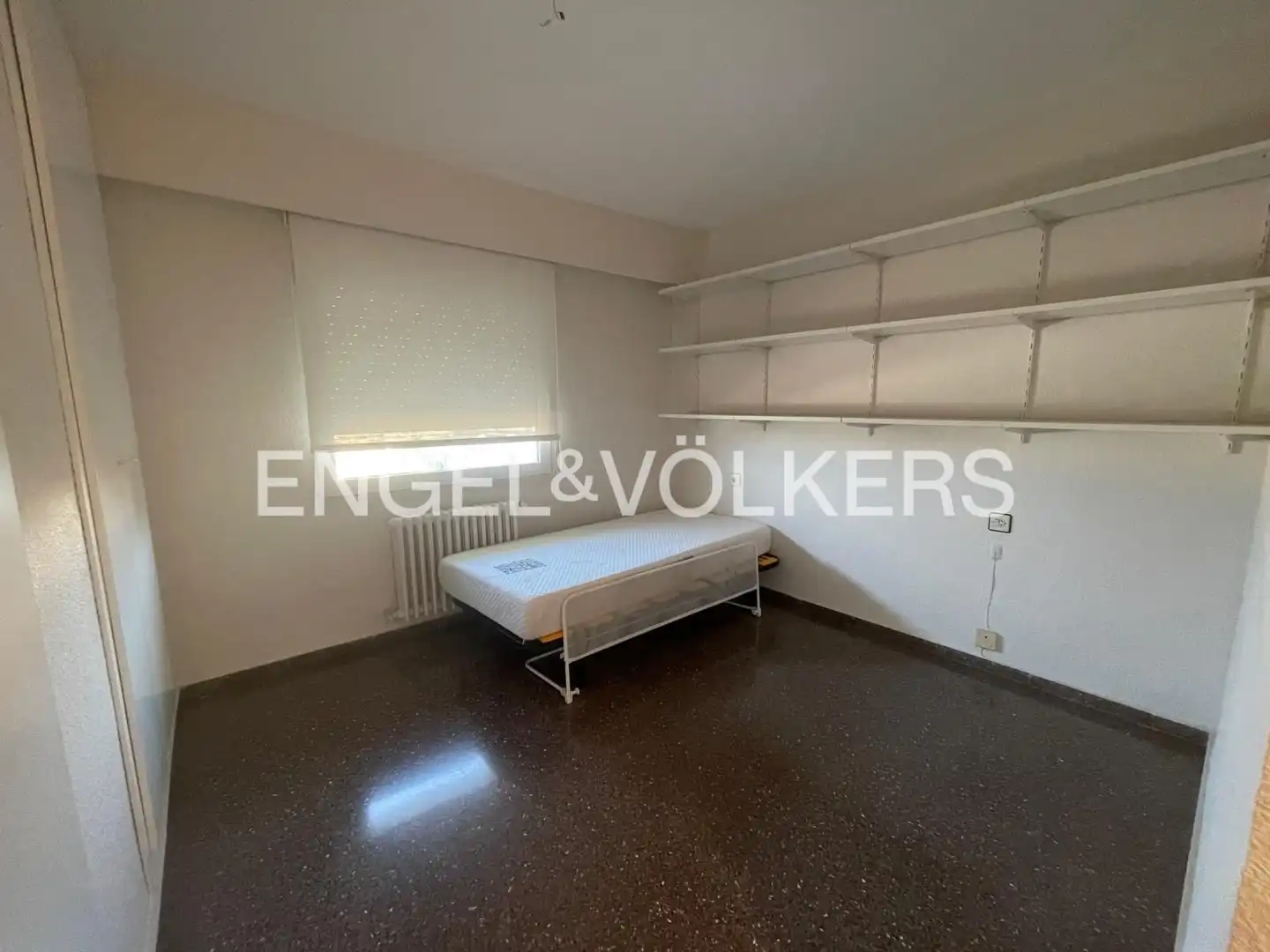 Flat for rent in Valencia  with Air Conditioner and Heating