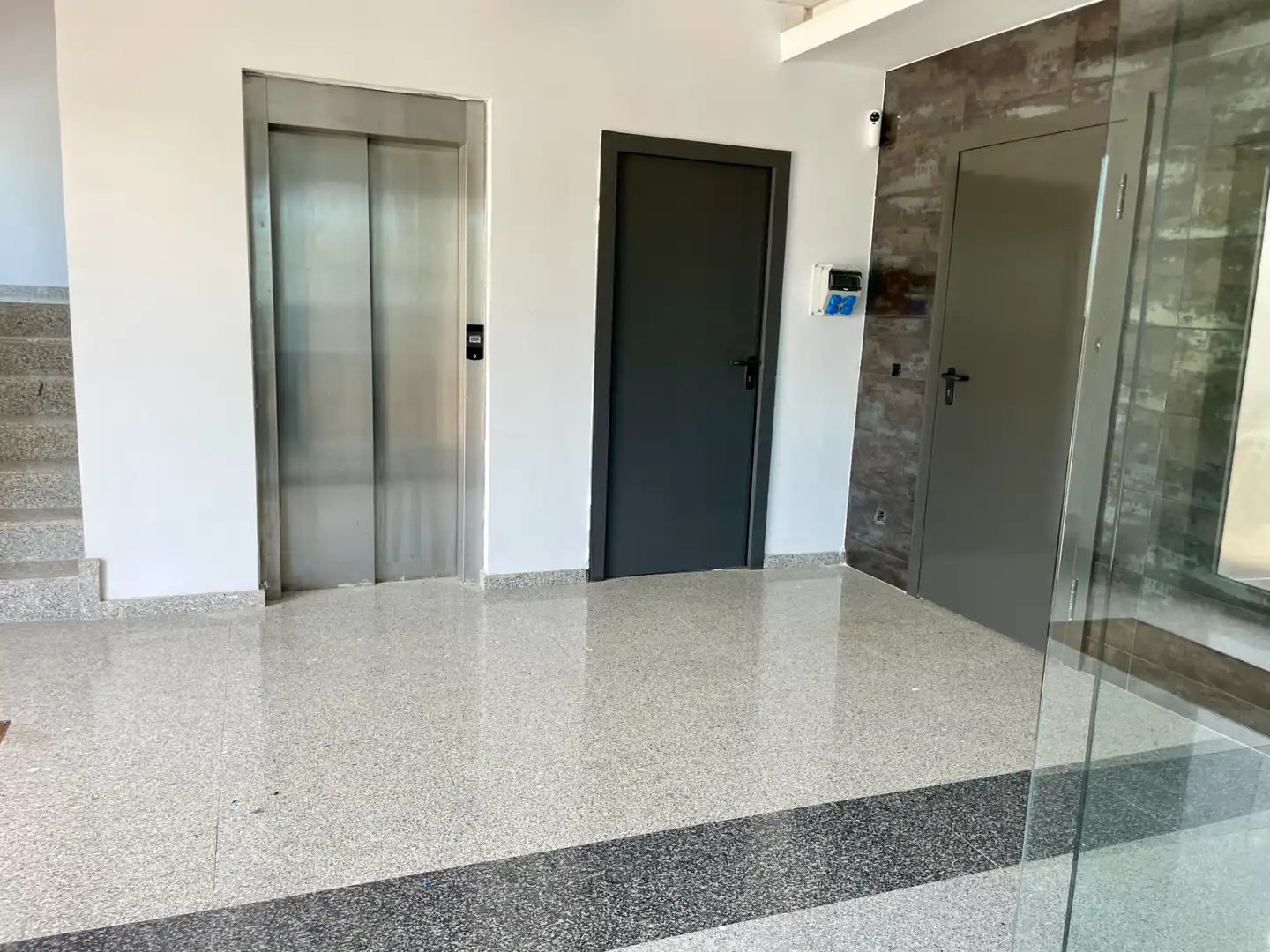 Oficina de alquiler en El Prat de Llobregat con Aire acondicionado, Calefacción y Alarma
