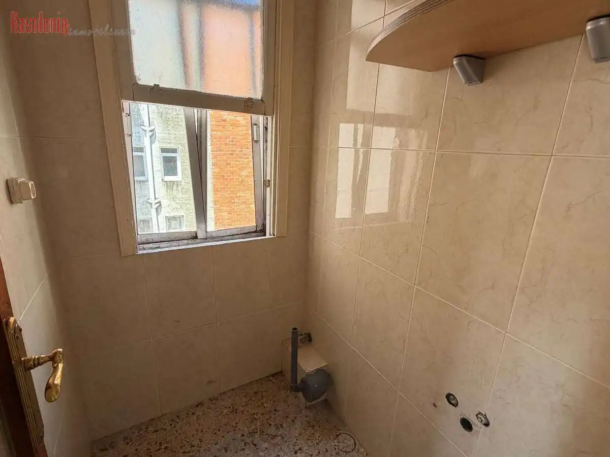 Baño de Piso en venta en Lugo con Calefacción
