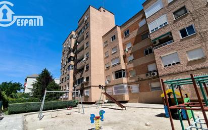 Vista exterior de Pis en venda en  Madrid Capital amb Calefacció, Parquet i Traster