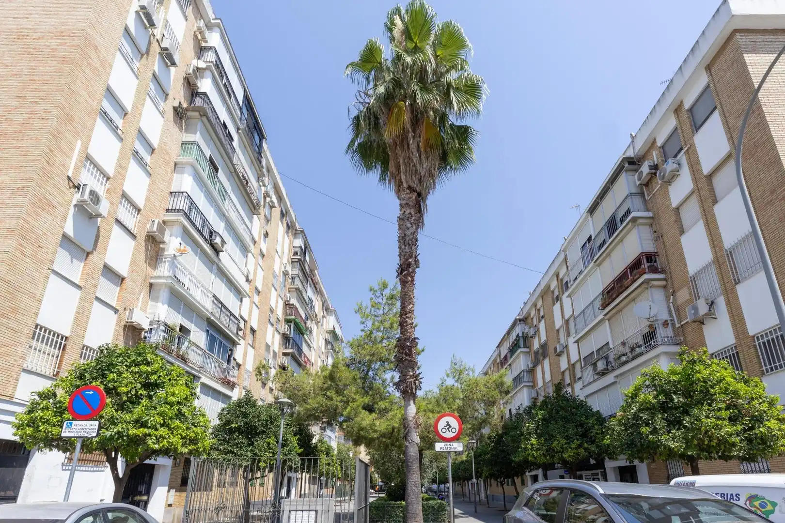 Vista exterior de Pis en venda en Sevilla amb Aire condicionat, Calefacció i Balcó