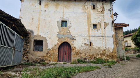 CASA PARA REFORMAR CON TERRENO EN VALLE DE MENA