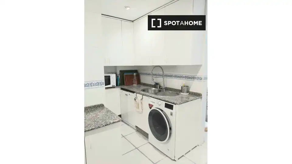 Küche von Wohnung zur untervermieten in Cádiz mit Klimaanlage, Terrasse und Möbliert