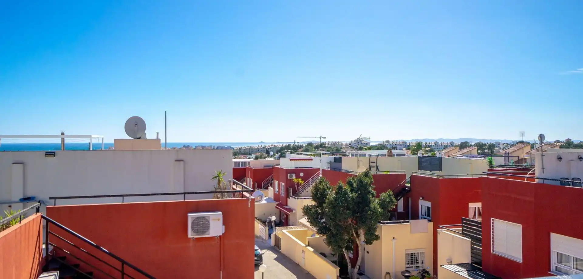 Vista exterior de Finca rústica en venda en Orihuela amb Jardí privat, Terrassa i Traster