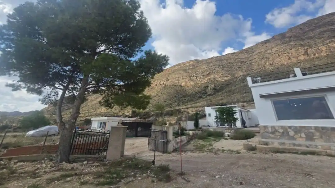 Vista exterior de Casa o chalet en venta en Agost con Aire acondicionado, Jardín privado y Terraza