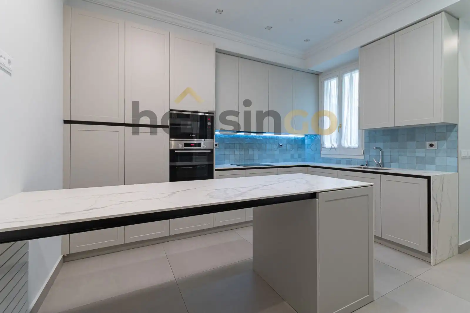Kitchen of Flat for rent in Madrid  with Air Conditioner, Heating and Terrace
