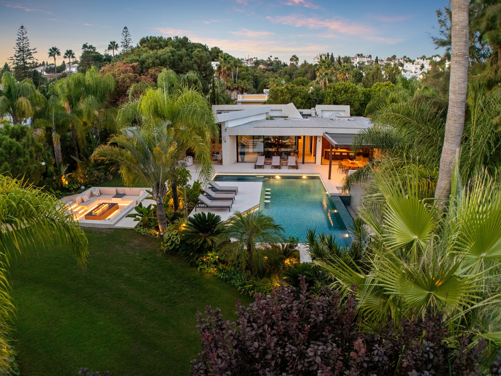 Jardí de Casa o xalet en venda en Marbella amb Jardí privat, Terrassa i Piscina