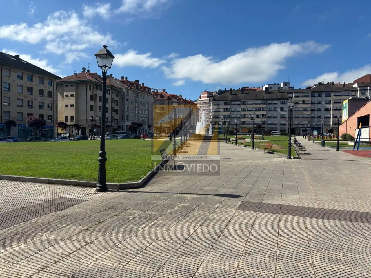 Parking de Piso en venta en Oviedo  con Terraza
