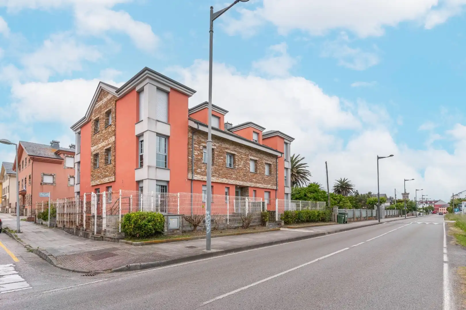 Vista exterior de Piso en venta en Tapia de Casariego con Calefacción y Amueblado