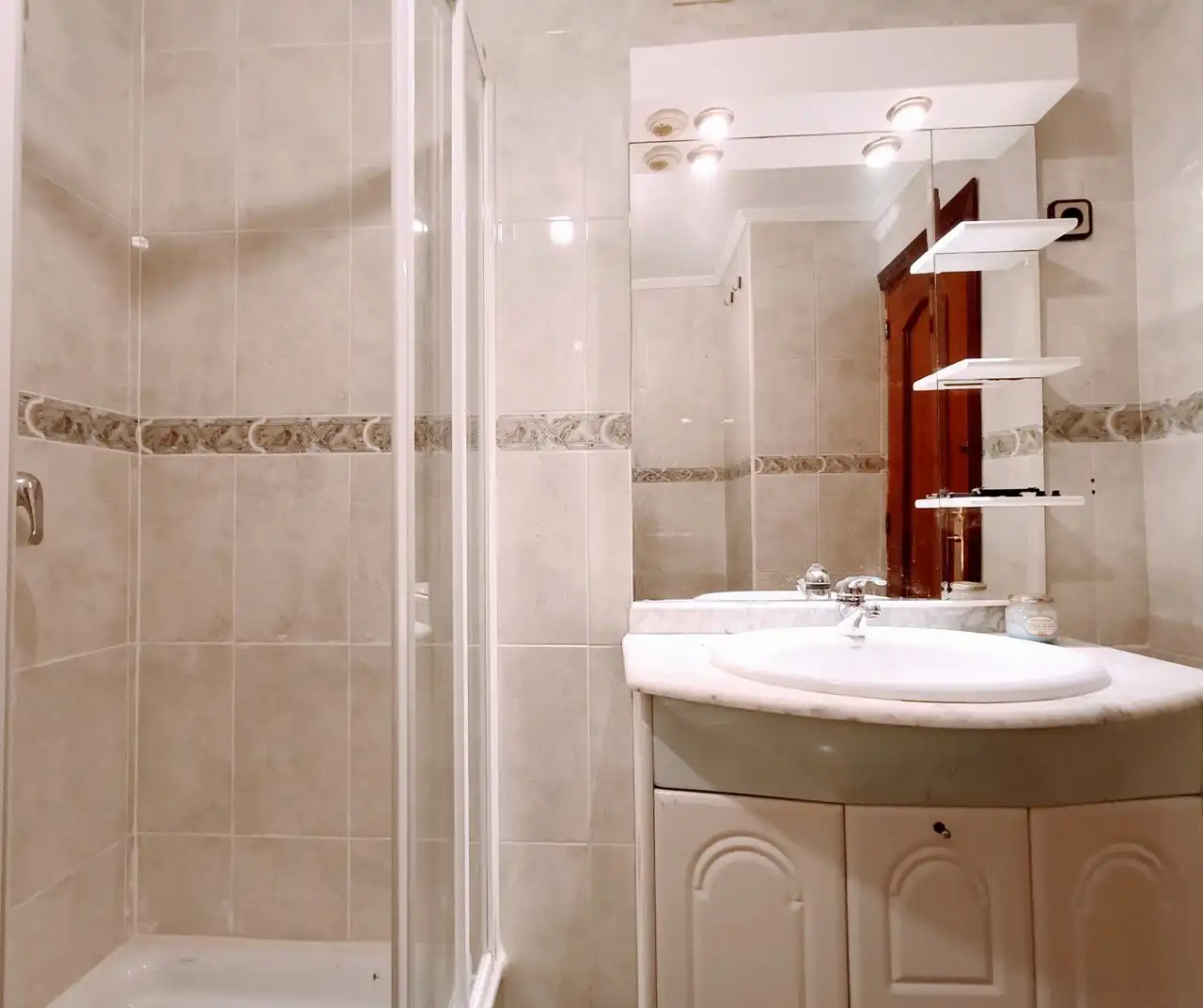 Baño de Piso en venta en Madrid con Aire acondicionado, Terraza y Horno