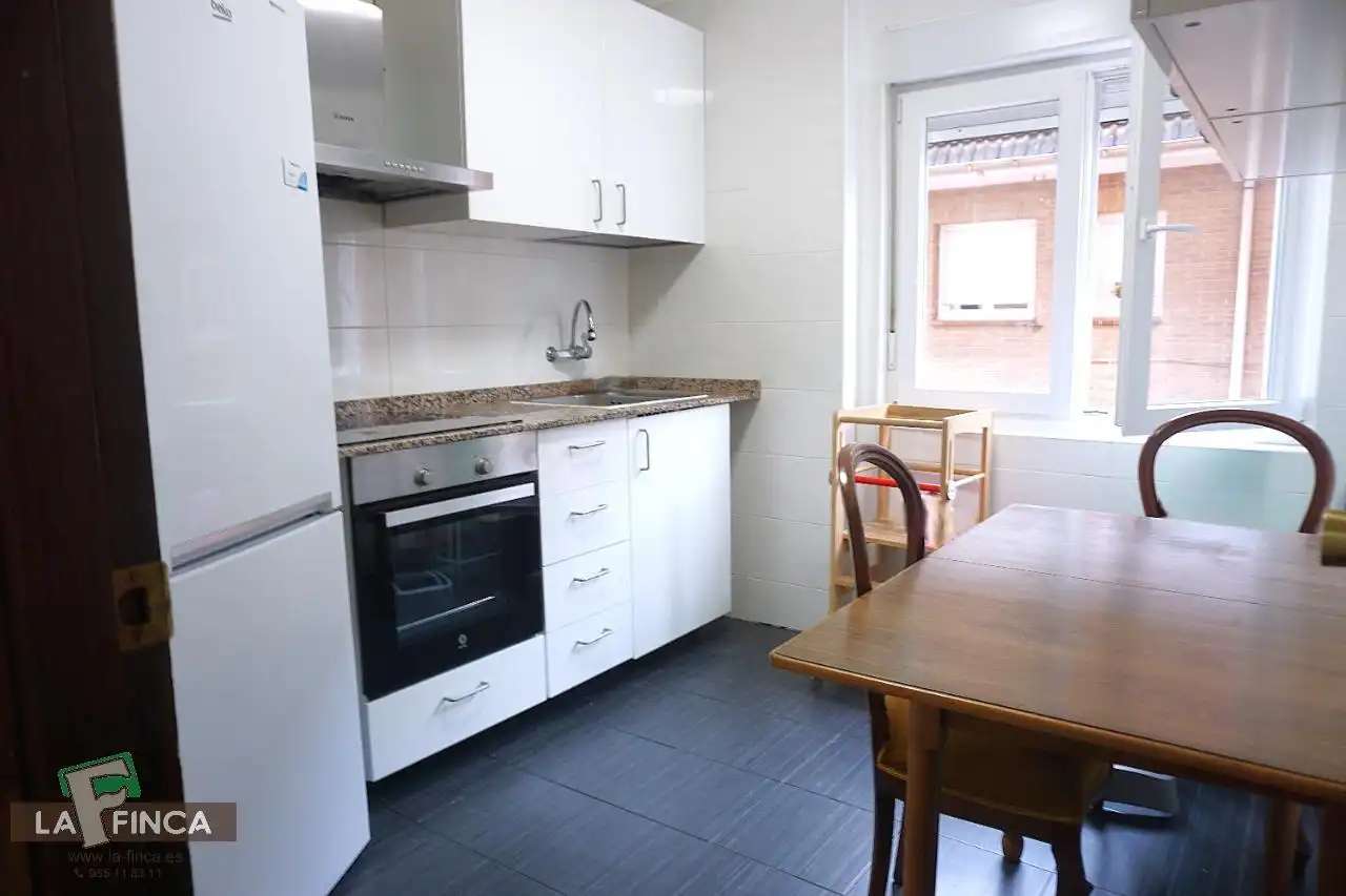 Flat for rent in Oviedo , Asturias